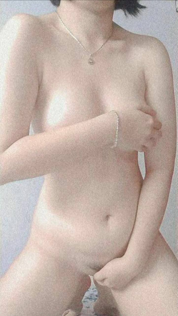 Gã chồng nhu nhược để thằng bạn thân chịch người vợ mình